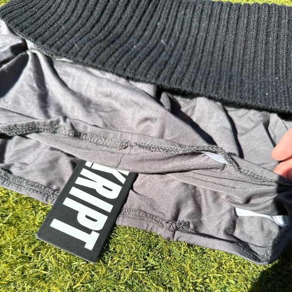 The Kript Binita Sweater - Picture 3 of 6